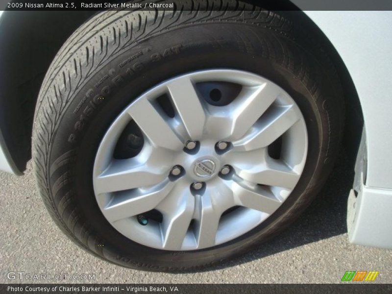 Radiant Silver Metallic / Charcoal 2009 Nissan Altima 2.5