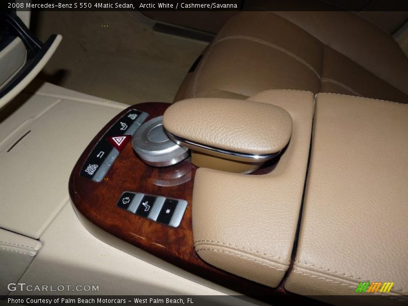 Controls of 2008 S 550 4Matic Sedan