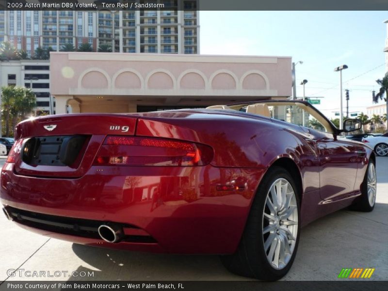 Toro Red / Sandstorm 2009 Aston Martin DB9 Volante