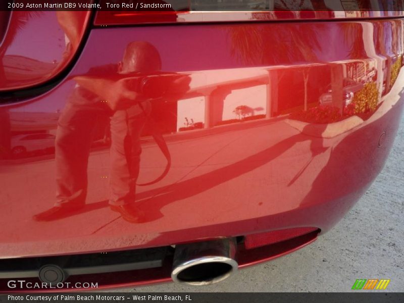 Toro Red / Sandstorm 2009 Aston Martin DB9 Volante