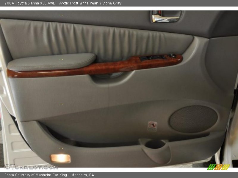 Arctic Frost White Pearl / Stone Gray 2004 Toyota Sienna XLE AWD