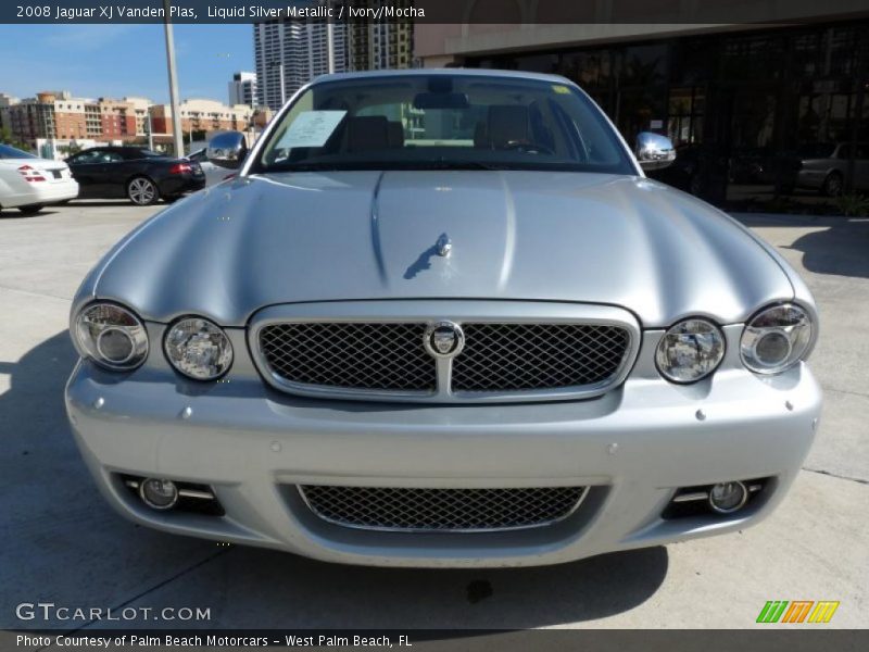 Liquid Silver Metallic / Ivory/Mocha 2008 Jaguar XJ Vanden Plas
