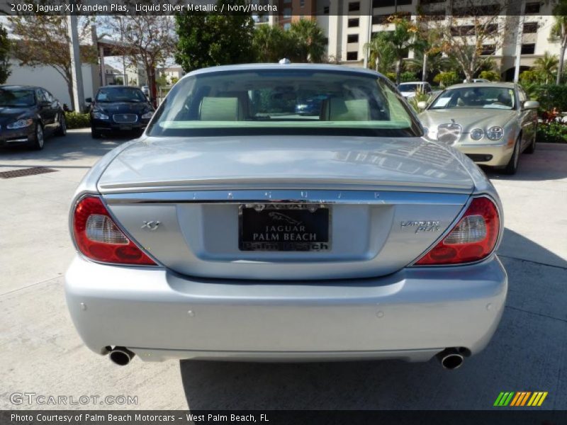 Liquid Silver Metallic / Ivory/Mocha 2008 Jaguar XJ Vanden Plas
