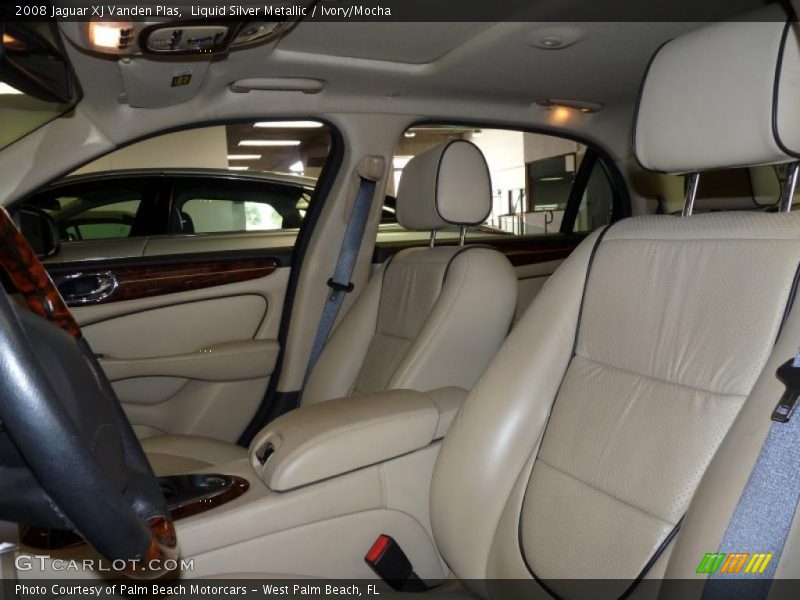 Liquid Silver Metallic / Ivory/Mocha 2008 Jaguar XJ Vanden Plas