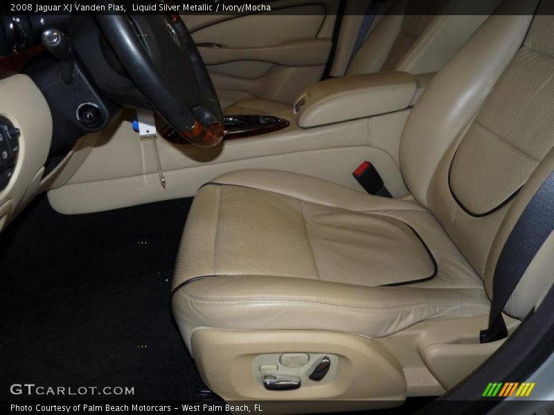 Liquid Silver Metallic / Ivory/Mocha 2008 Jaguar XJ Vanden Plas