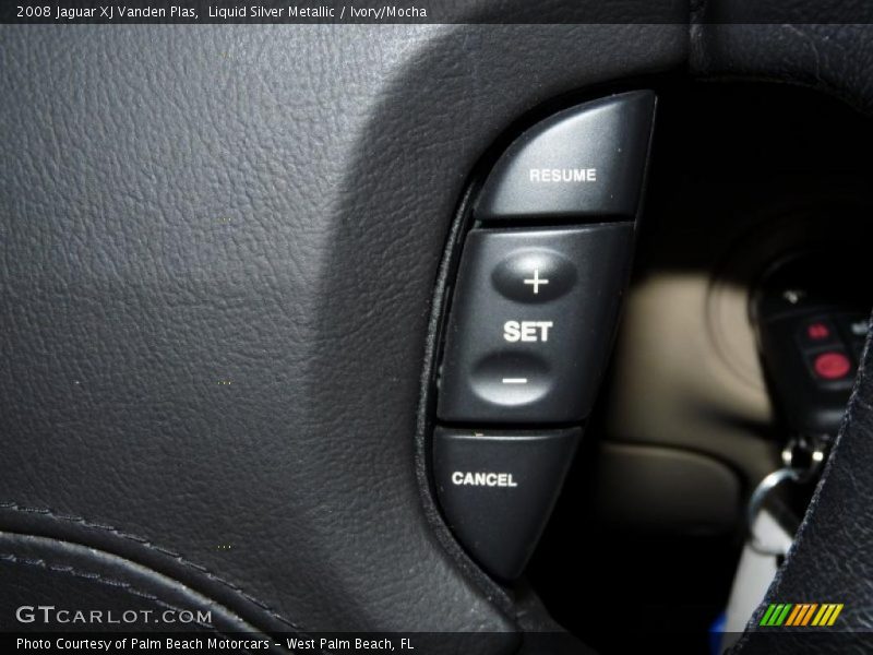 Liquid Silver Metallic / Ivory/Mocha 2008 Jaguar XJ Vanden Plas