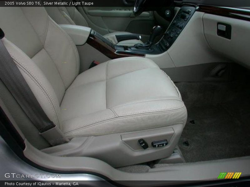 Silver Metallic / Light Taupe 2005 Volvo S80 T6