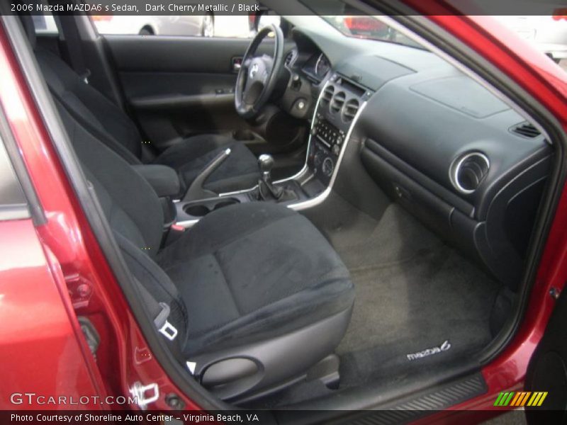 Dashboard of 2006 MAZDA6 s Sedan
