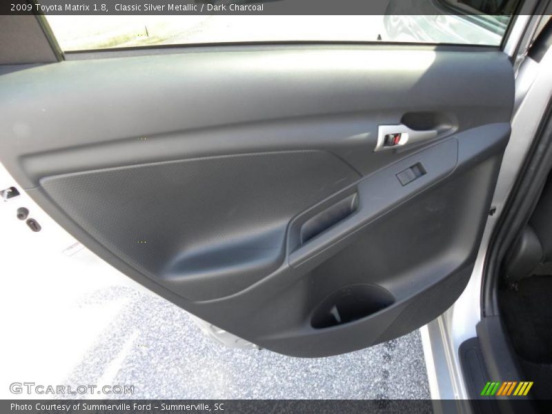 Classic Silver Metallic / Dark Charcoal 2009 Toyota Matrix 1.8