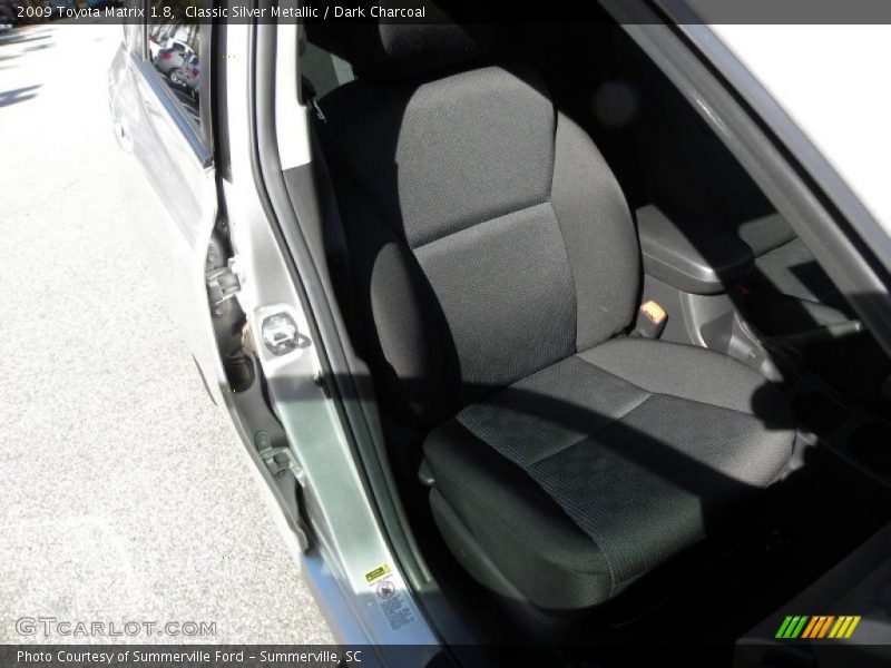 Classic Silver Metallic / Dark Charcoal 2009 Toyota Matrix 1.8