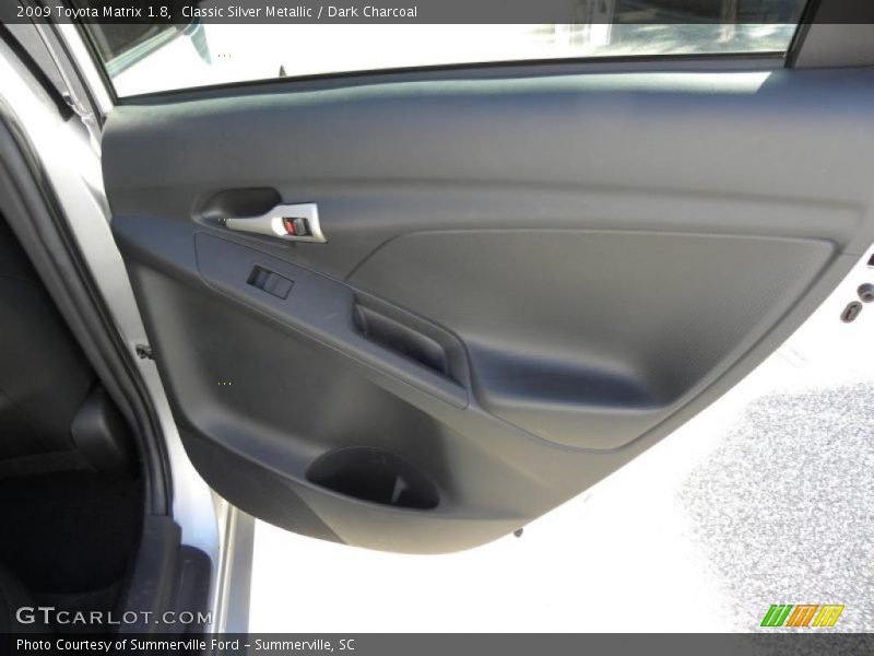 Classic Silver Metallic / Dark Charcoal 2009 Toyota Matrix 1.8