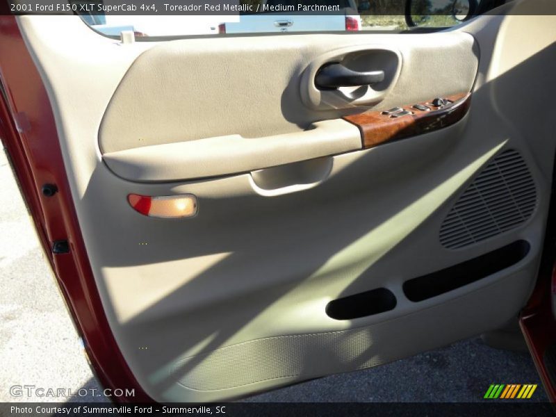 Toreador Red Metallic / Medium Parchment 2001 Ford F150 XLT SuperCab 4x4