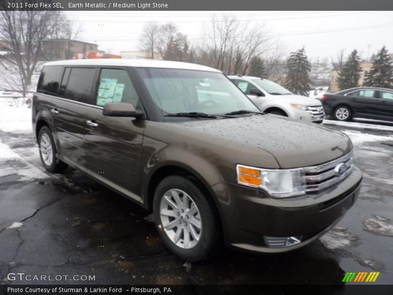 Front 3/4 View of 2011 Flex SEL