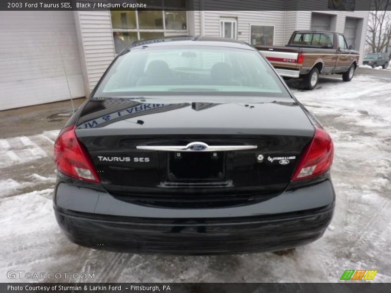 Black / Medium Graphite 2003 Ford Taurus SES