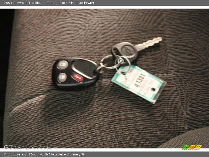 Black / Medium Pewter 2003 Chevrolet TrailBlazer LT 4x4