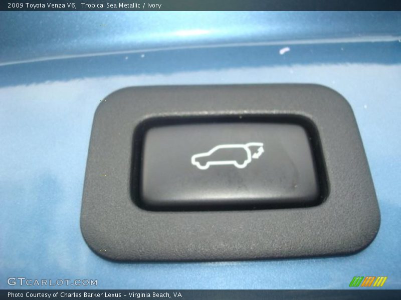 Tropical Sea Metallic / Ivory 2009 Toyota Venza V6
