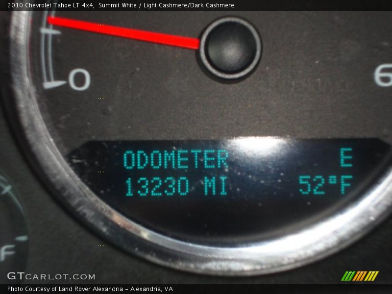 Summit White / Light Cashmere/Dark Cashmere 2010 Chevrolet Tahoe LT 4x4