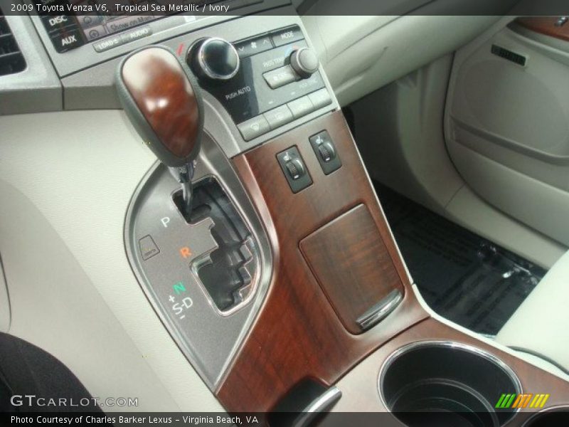 Tropical Sea Metallic / Ivory 2009 Toyota Venza V6