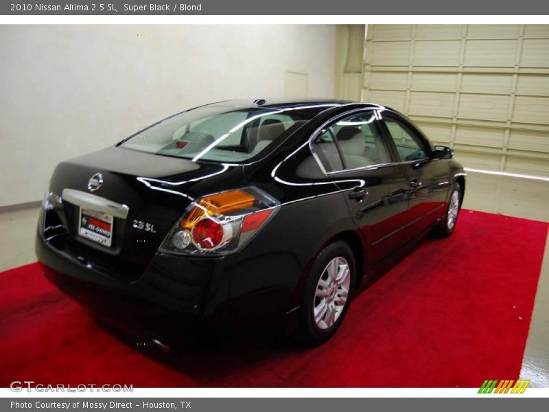 Super Black / Blond 2010 Nissan Altima 2.5 SL