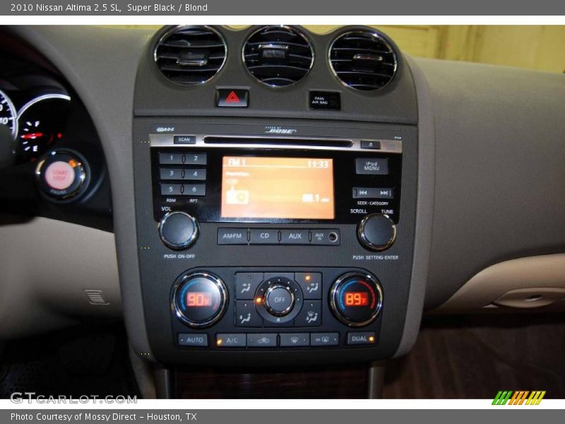 Super Black / Blond 2010 Nissan Altima 2.5 SL