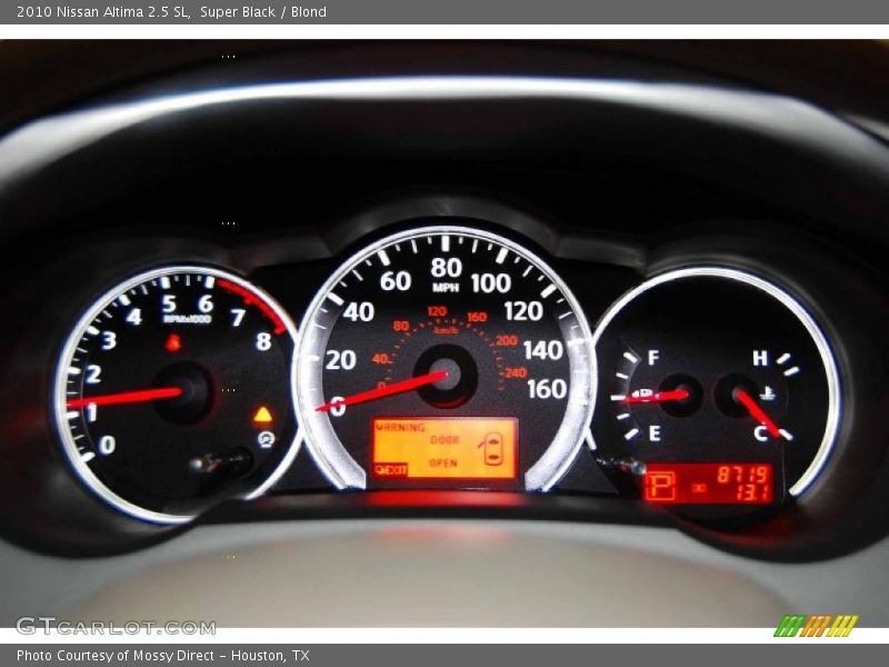 Super Black / Blond 2010 Nissan Altima 2.5 SL