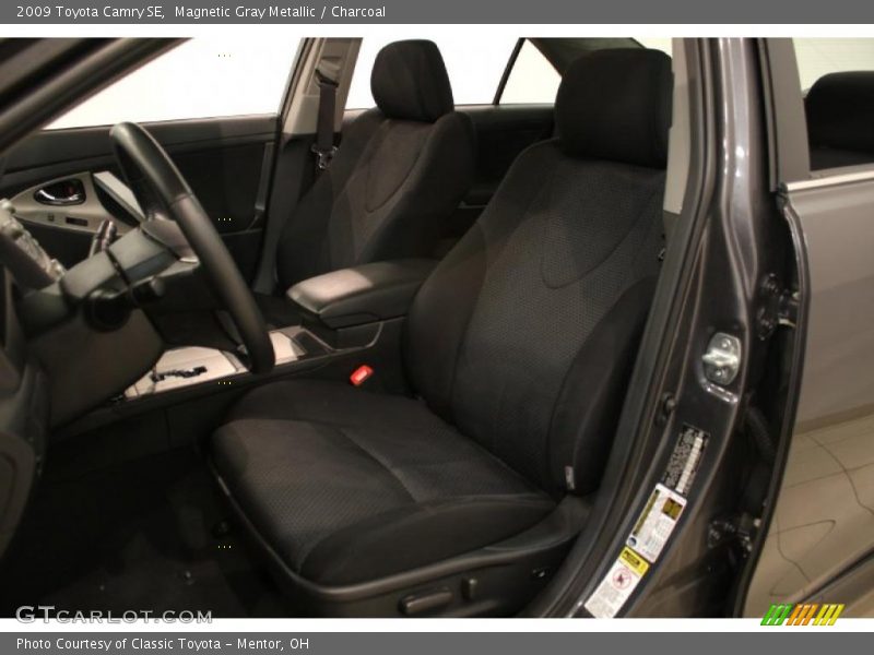 Magnetic Gray Metallic / Charcoal 2009 Toyota Camry SE