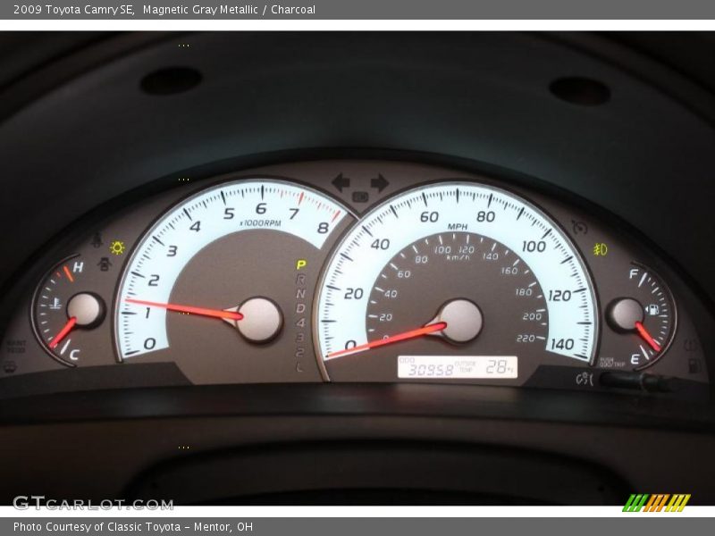 Magnetic Gray Metallic / Charcoal 2009 Toyota Camry SE