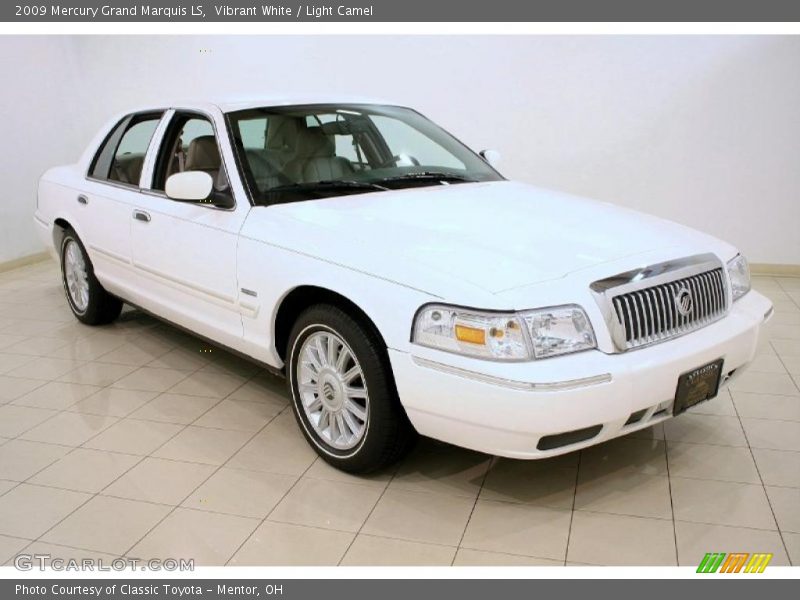 Vibrant White / Light Camel 2009 Mercury Grand Marquis LS