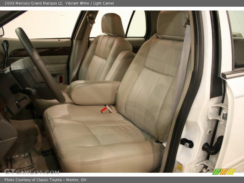 Vibrant White / Light Camel 2009 Mercury Grand Marquis LS