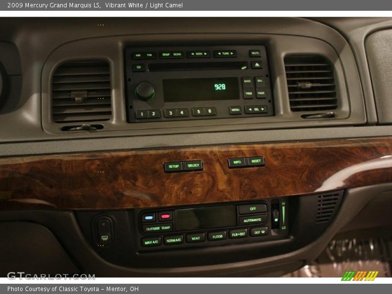 Vibrant White / Light Camel 2009 Mercury Grand Marquis LS