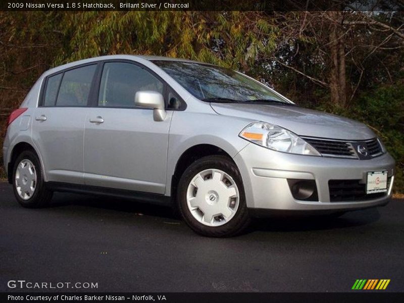 Brillant Silver / Charcoal 2009 Nissan Versa 1.8 S Hatchback