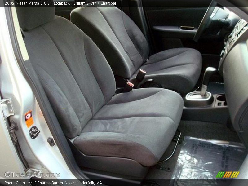 Brillant Silver / Charcoal 2009 Nissan Versa 1.8 S Hatchback