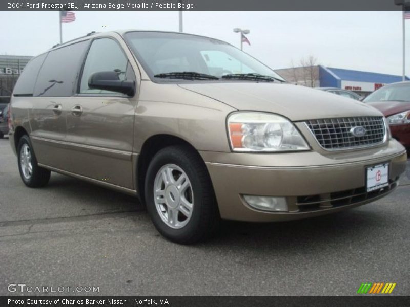 Front 3/4 View of 2004 Freestar SEL