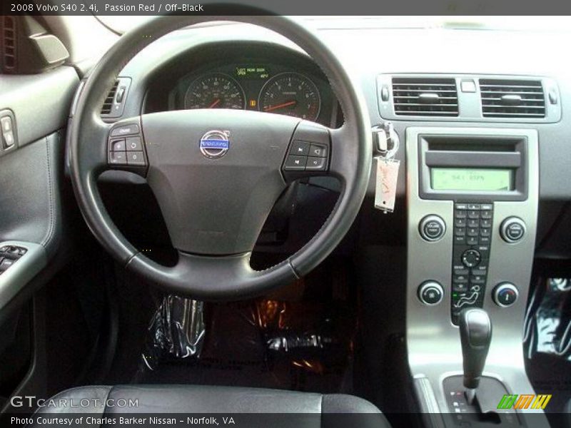 Passion Red / Off-Black 2008 Volvo S40 2.4i