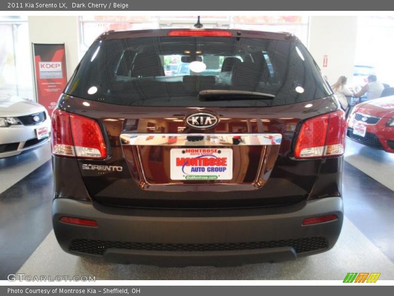 Dark Cherry / Beige 2011 Kia Sorento LX
