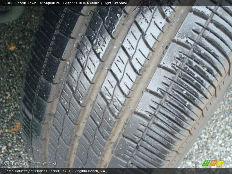 Graphite Blue Metallic / Light Graphite 2000 Lincoln Town Car Signature