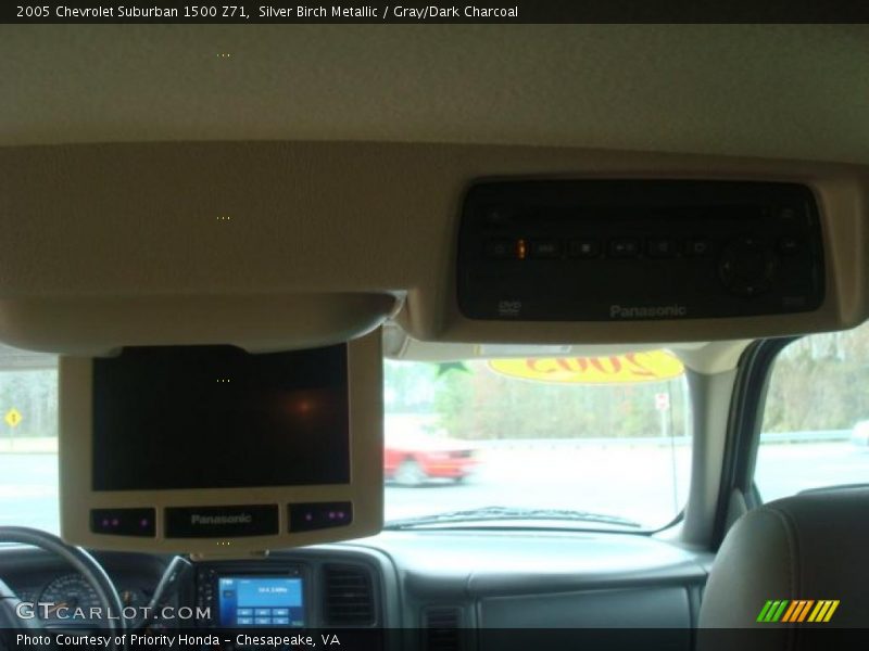 Silver Birch Metallic / Gray/Dark Charcoal 2005 Chevrolet Suburban 1500 Z71