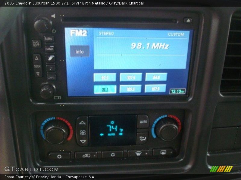 Silver Birch Metallic / Gray/Dark Charcoal 2005 Chevrolet Suburban 1500 Z71