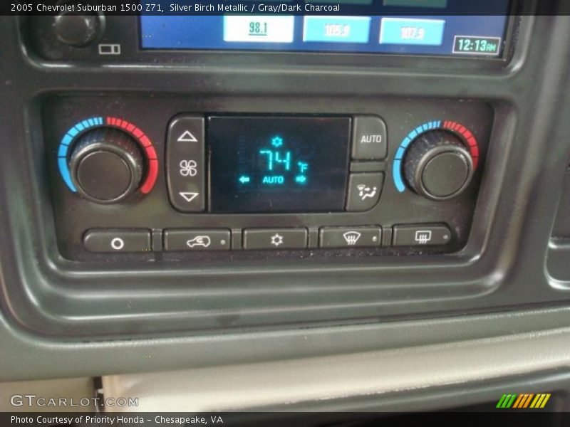 Silver Birch Metallic / Gray/Dark Charcoal 2005 Chevrolet Suburban 1500 Z71