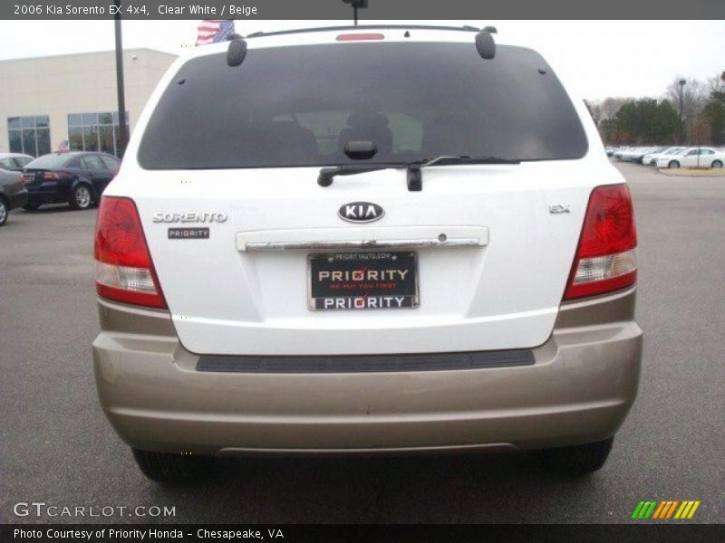 Clear White / Beige 2006 Kia Sorento EX 4x4
