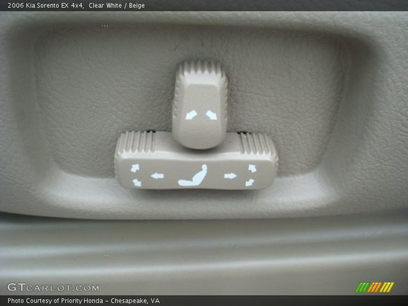 Clear White / Beige 2006 Kia Sorento EX 4x4