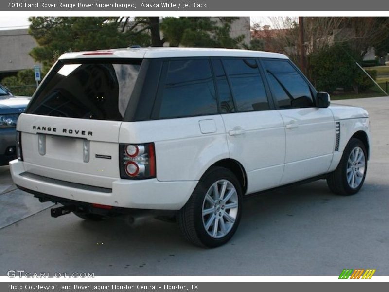 Alaska White / Jet Black 2010 Land Rover Range Rover Supercharged