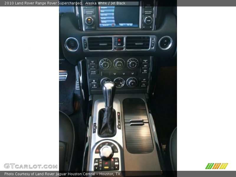 Controls of 2010 Range Rover Supercharged