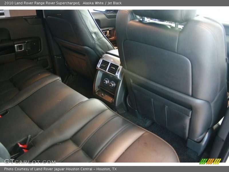 Alaska White / Jet Black 2010 Land Rover Range Rover Supercharged