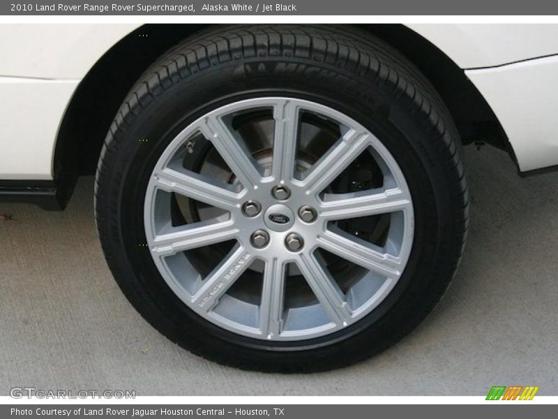 Alaska White / Jet Black 2010 Land Rover Range Rover Supercharged