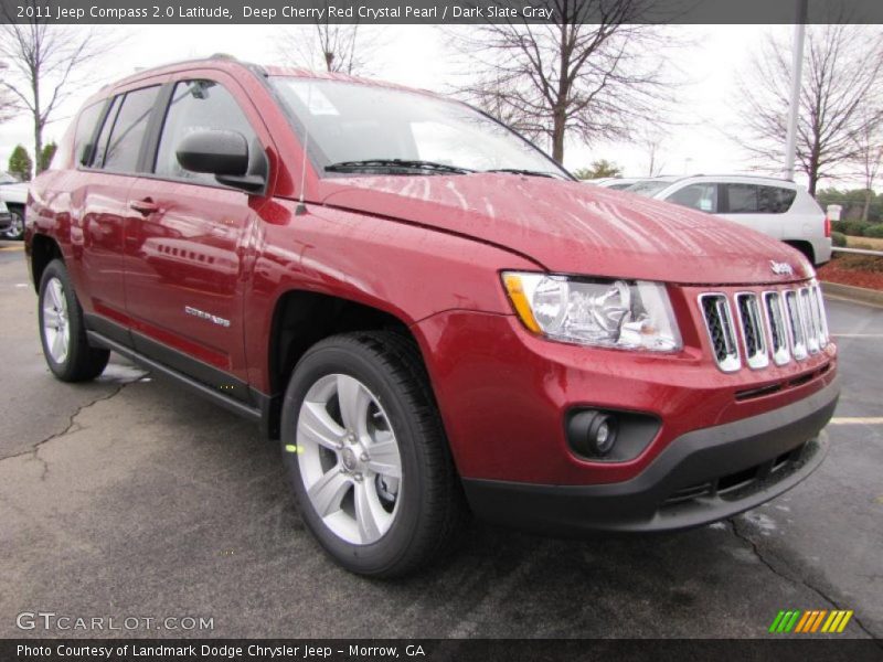 Front 3/4 View of 2011 Compass 2.0 Latitude