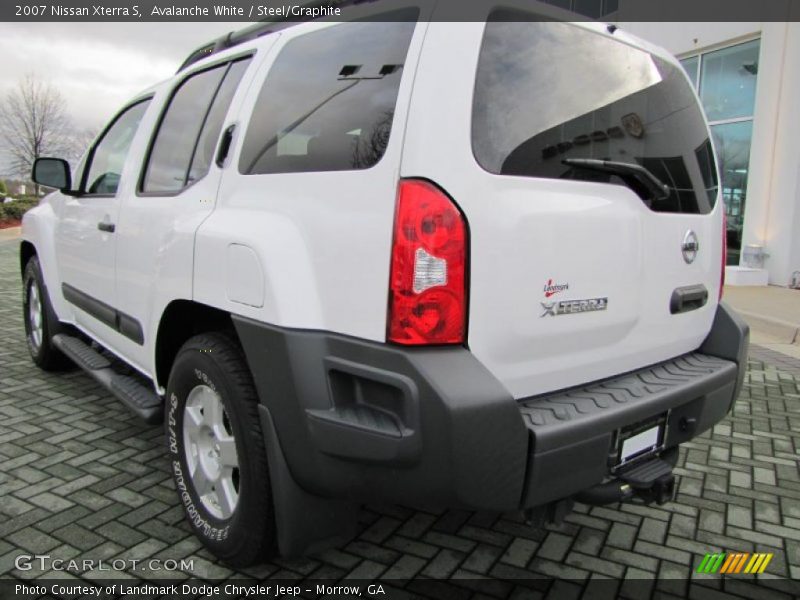 Avalanche White / Steel/Graphite 2007 Nissan Xterra S