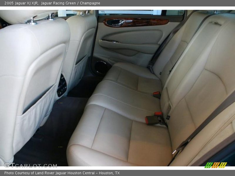 Jaguar Racing Green / Champagne 2005 Jaguar XJ XJR