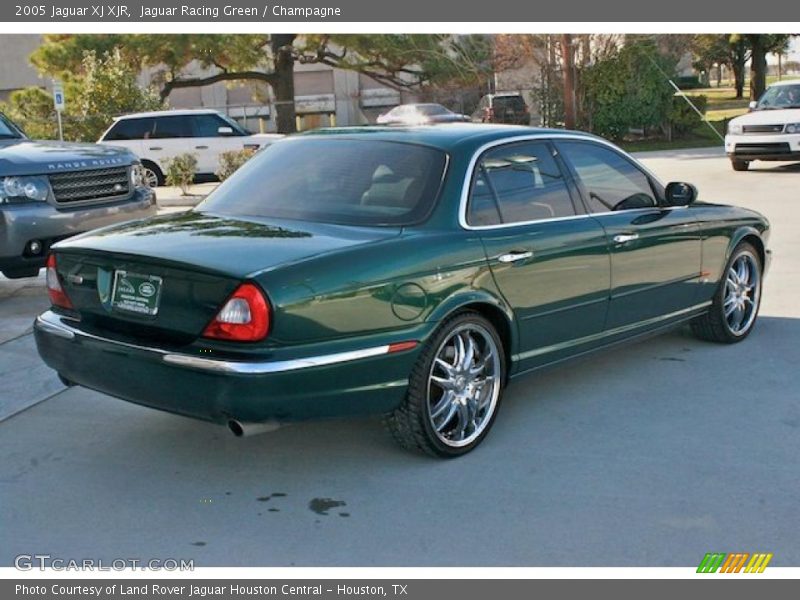 Jaguar Racing Green / Champagne 2005 Jaguar XJ XJR