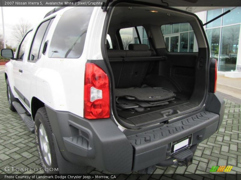 Avalanche White / Steel/Graphite 2007 Nissan Xterra S